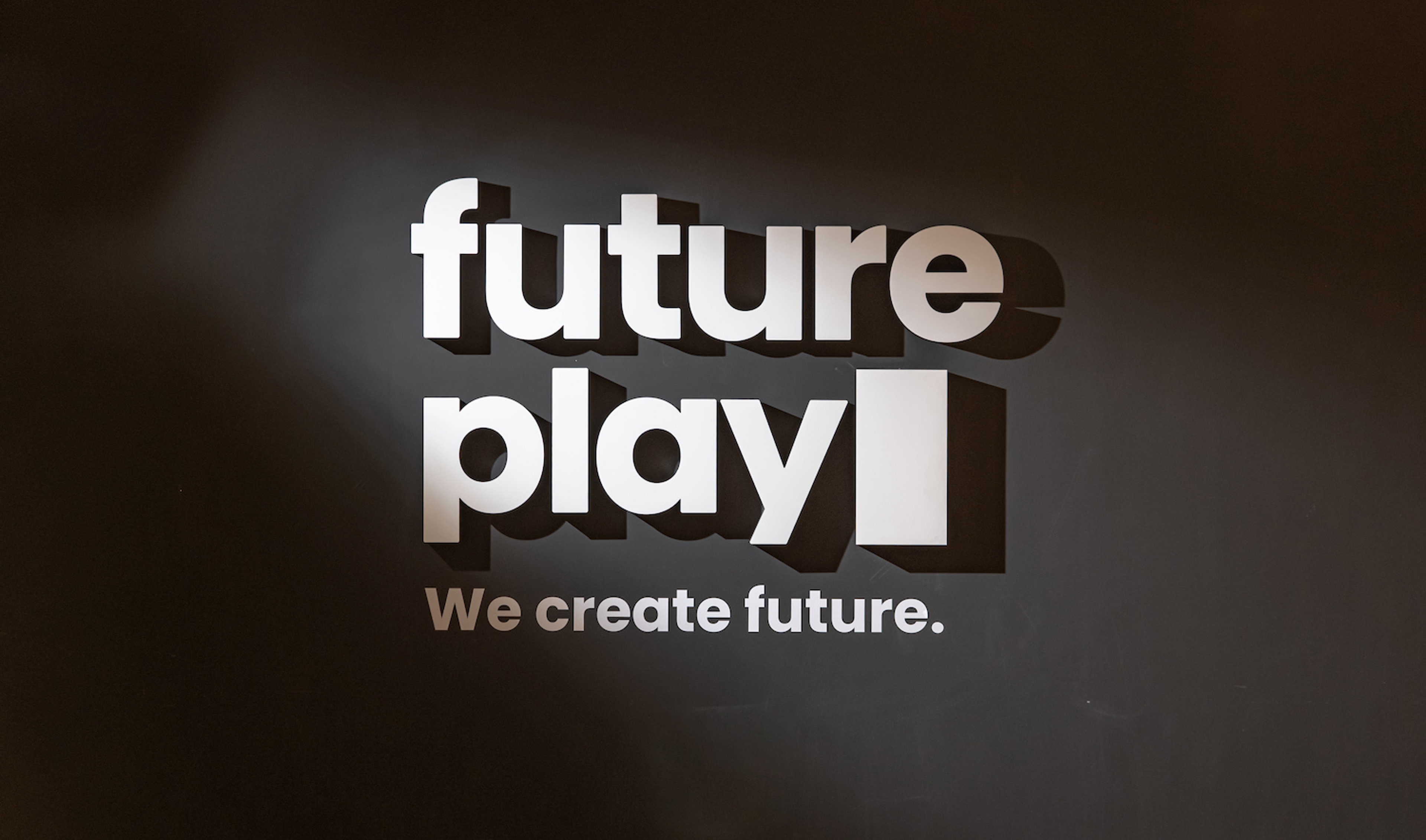 FuturePlay Logo